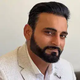 Nasser Hussain Fiv Realty real estate agent — collaborative cloud-based brokerage team member